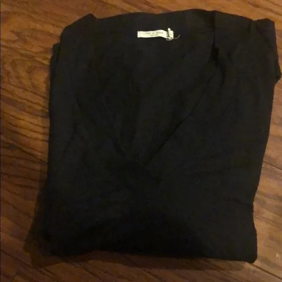 Rag & Bone v neck sweater M black 🖤🖤 - Picture 4 of 11